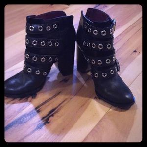 Marc by Marc Jacobs  buckle booties